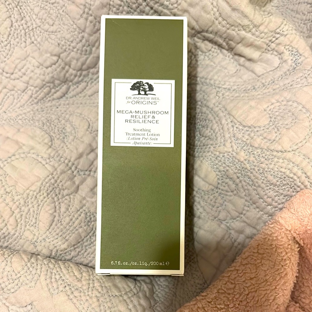 Origins Mega-Mushroom Resilience Soothing Treatment Lotion